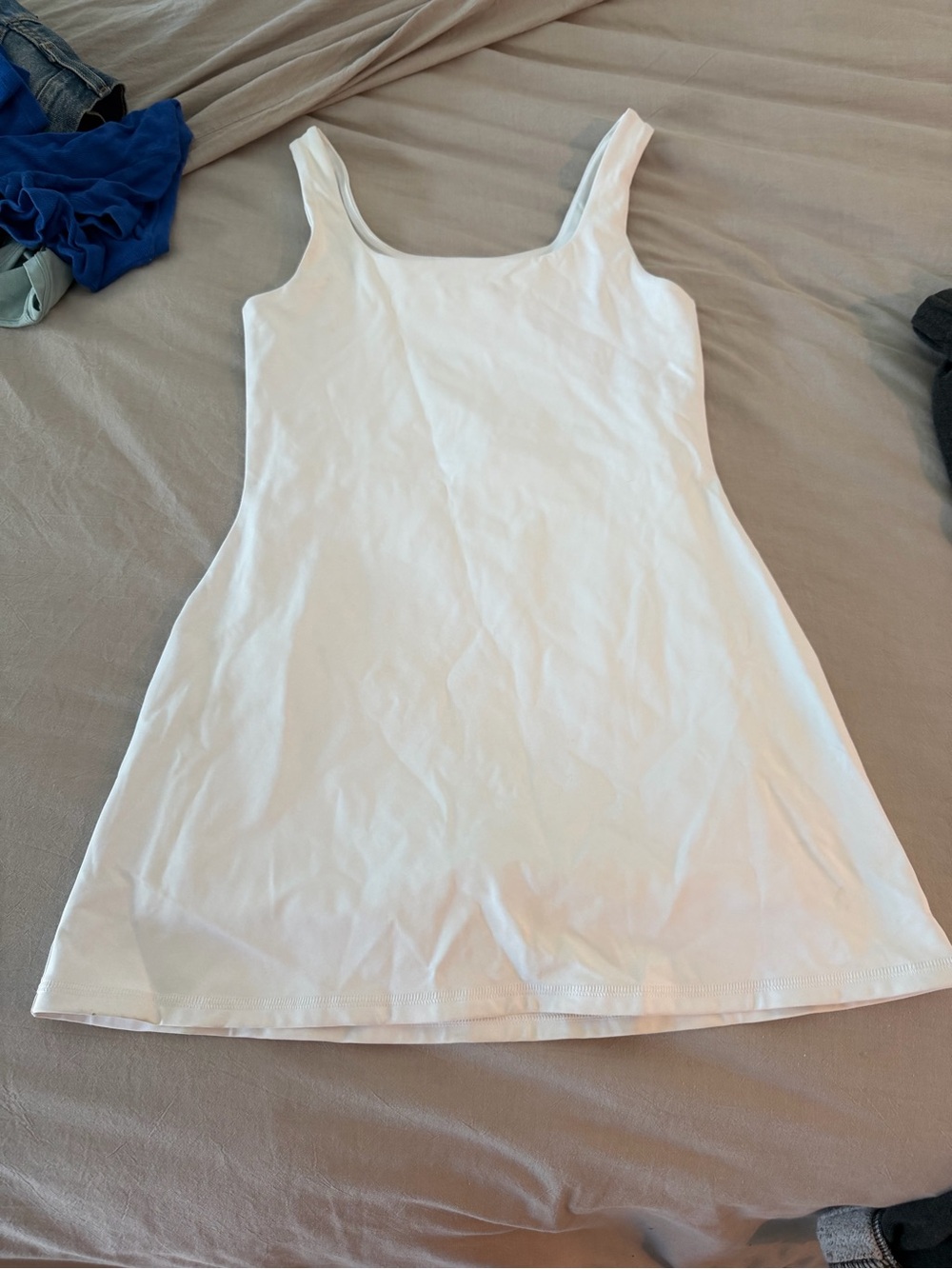 OAK + FORT White Scoop Neck Tank